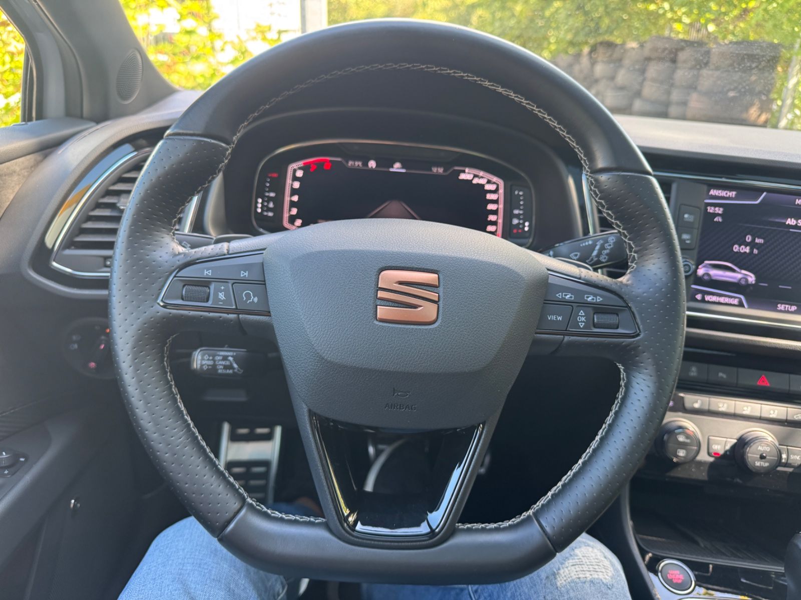 Fahrzeugabbildung SEAT Leon Cupra 290 Panorama+LED+Navi+BeatsAudio