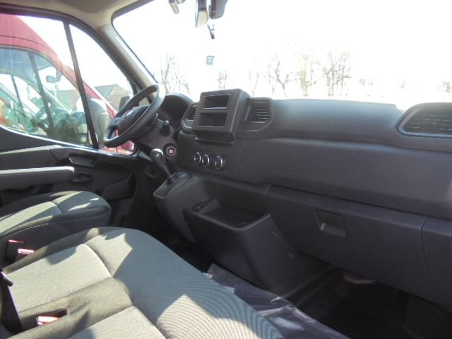 Fahrzeugabbildung Renault MASTER Kastenwagen FWD Kasten L3H2 3,5t ENERGY d
