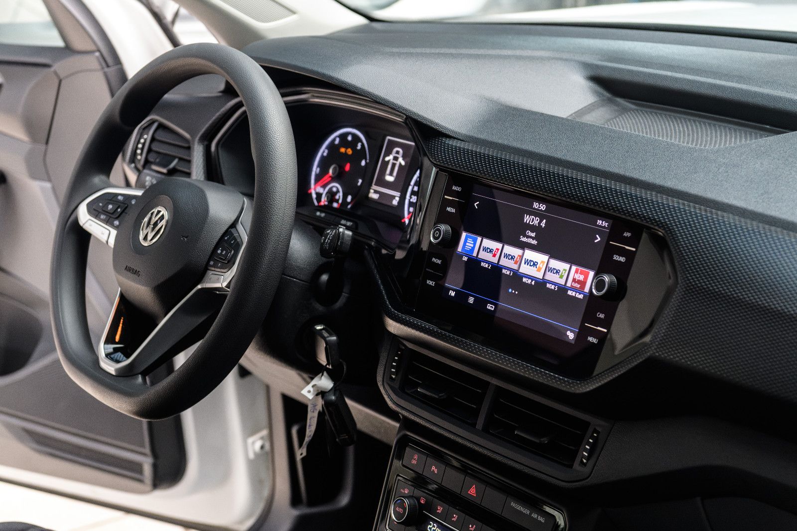 Fahrzeugabbildung Volkswagen T-Cross 1,0 DSG Life+ ACC+Kamera+Bluetooth