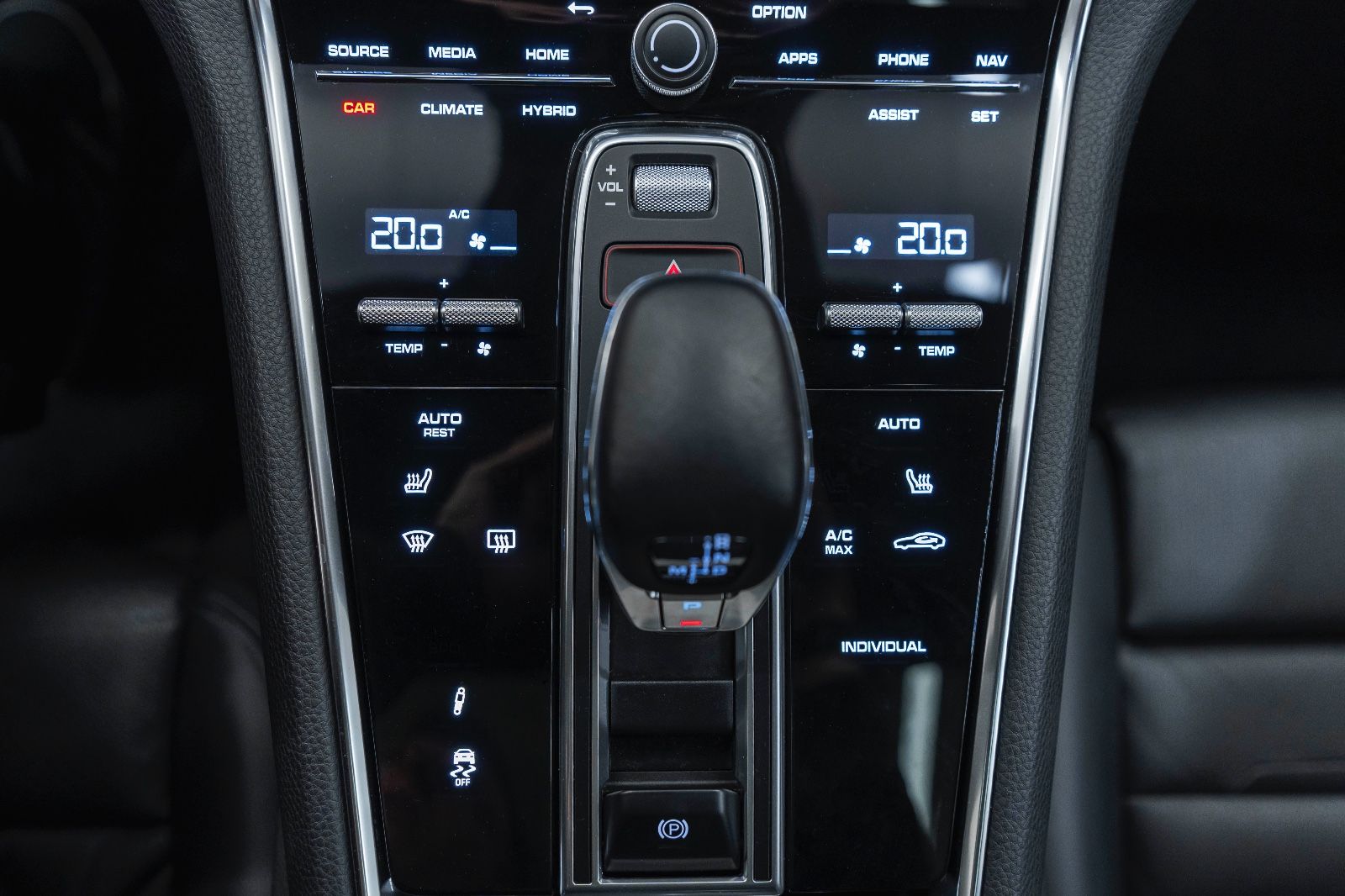 Fahrzeugabbildung Porsche Panamera Sport Turismo 4 E-Hybrid BOSE 360° LED