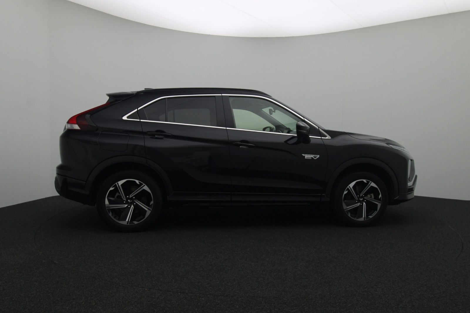 Fahrzeugabbildung Mitsubishi Eclipse Cross 2.4 Plus Select Hybrid