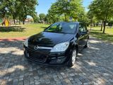 Opel Astra 1.6 Twinport Edition Easytronic - Opel Astra mit Benzin-Antrieb: Limousine, Easytronic