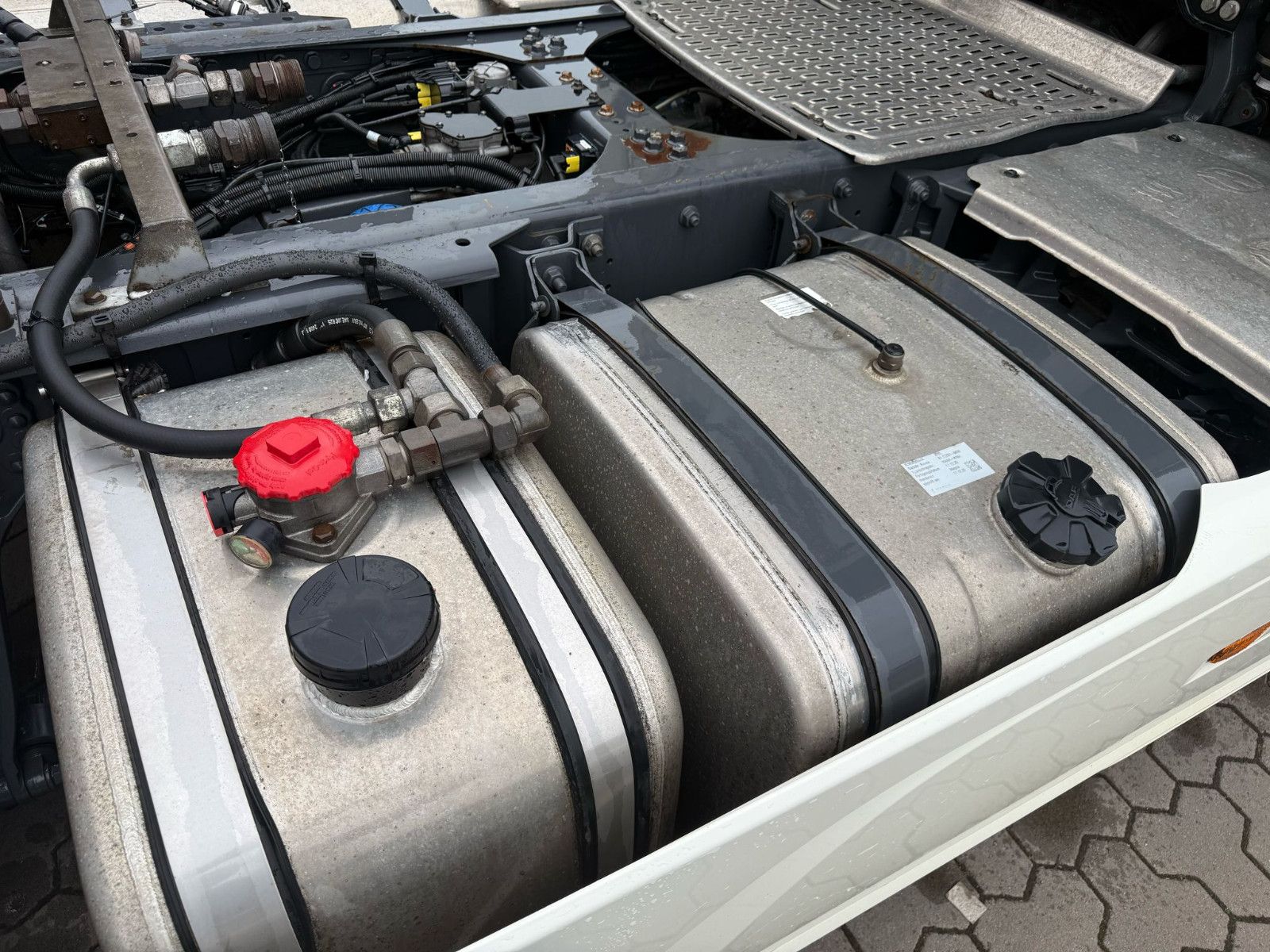 Fahrzeugabbildung DAF XF 530 FT mit Hydraulik sehr gepflegt
