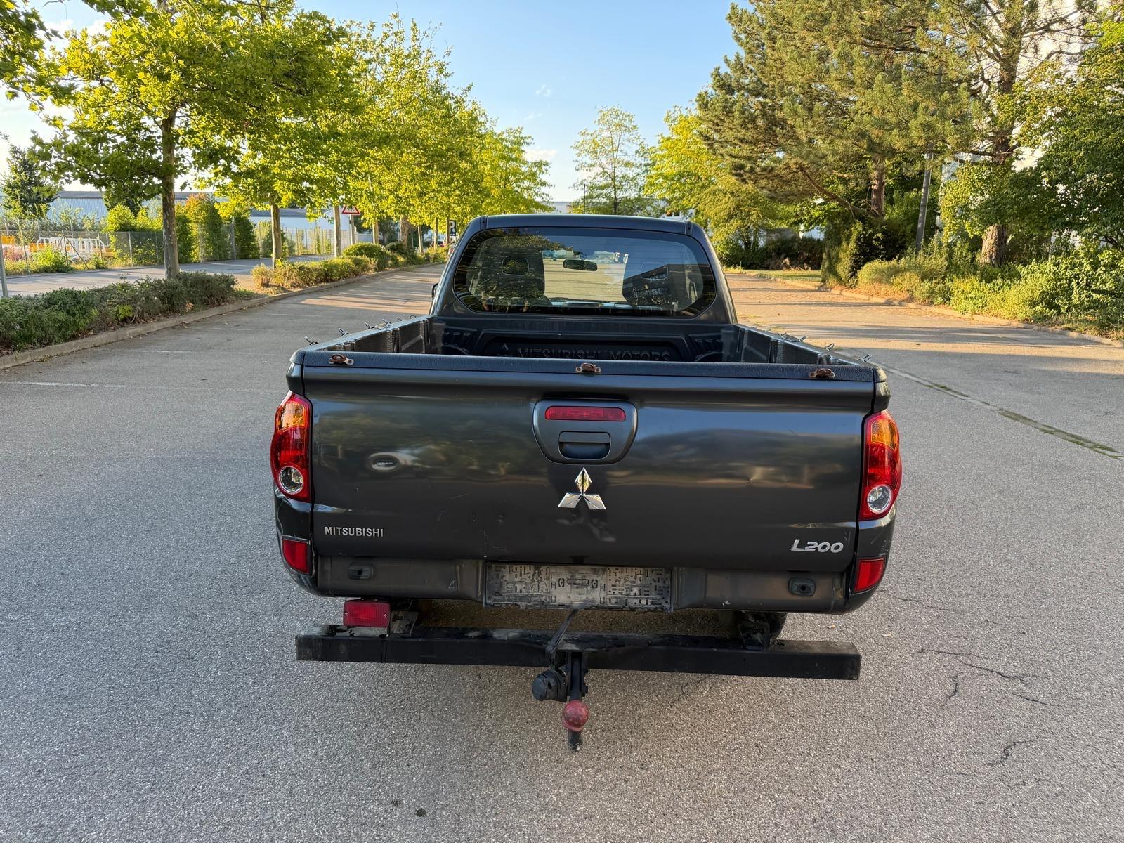 Mitsubishi L200