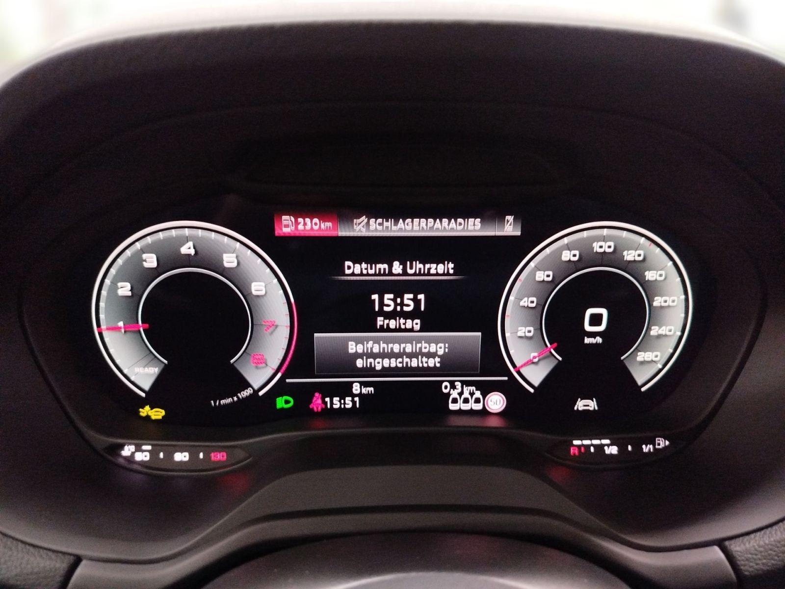 Audi Q2 30 TFSI LED DAB VC PDC Sitzheizung