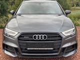 Audi A3 Sportback 40 Tfsi* S line*quattro*Matrix*AHK* - mit Benzin-Antrieb: Grau, Scheckheftgepflegt, Limousine