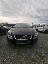Volvo V 50, 2,0 Diesel 2 Schlüsseln - Volvo V50 mit Anhängerkupplung