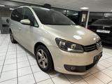Volkswagen Touran 1.6 TDI DSG Comfort NAV+SHZ+AHK+TEMP+STHZ