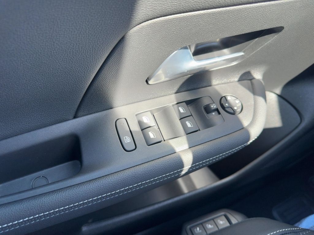 Fahrzeugabbildung Opel Mokka Ultimate Massage SHZ RFK MATRIX