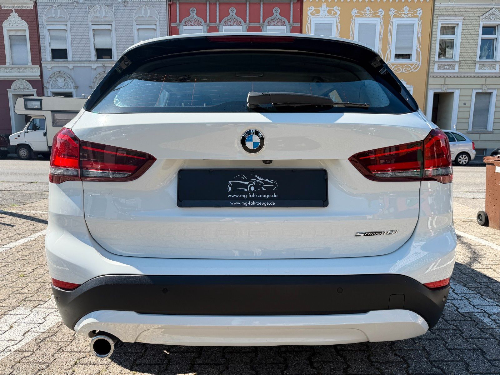Fahrzeugabbildung BMW X1 sDrive 18 i NAVI LED KAMERA AUTOMATIK 8-FACH