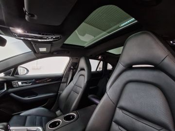Porsche Panamera - 8