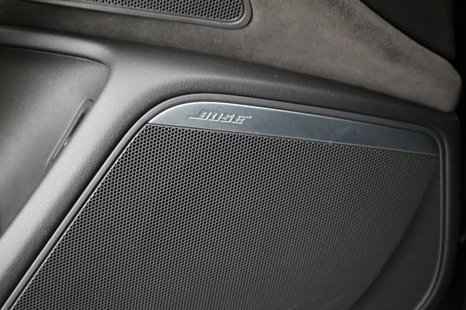 Fahrzeugabbildung Audi S6 Avant 4.0 TFSI quattro Leder,Navi,Matrix-LED