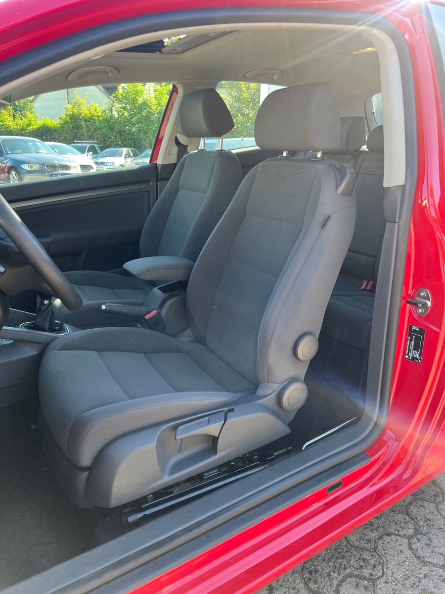 Fahrzeugabbildung Volkswagen Golf V 2.0 Comfortline 1.HAND*SERVICE NUR BEI VW