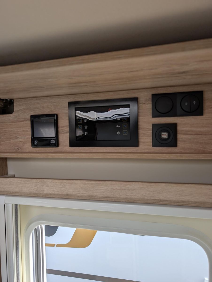 Fahrzeugabbildung Eura Mobil Integra Line IL 720 EB SAT, SOLAR, LUFTFEDERUNG