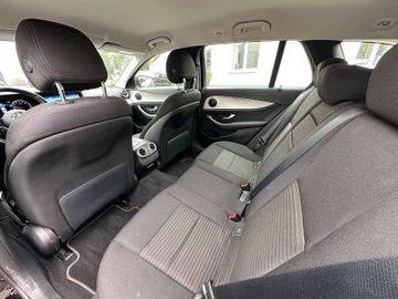 Mercedes E 300 - 12