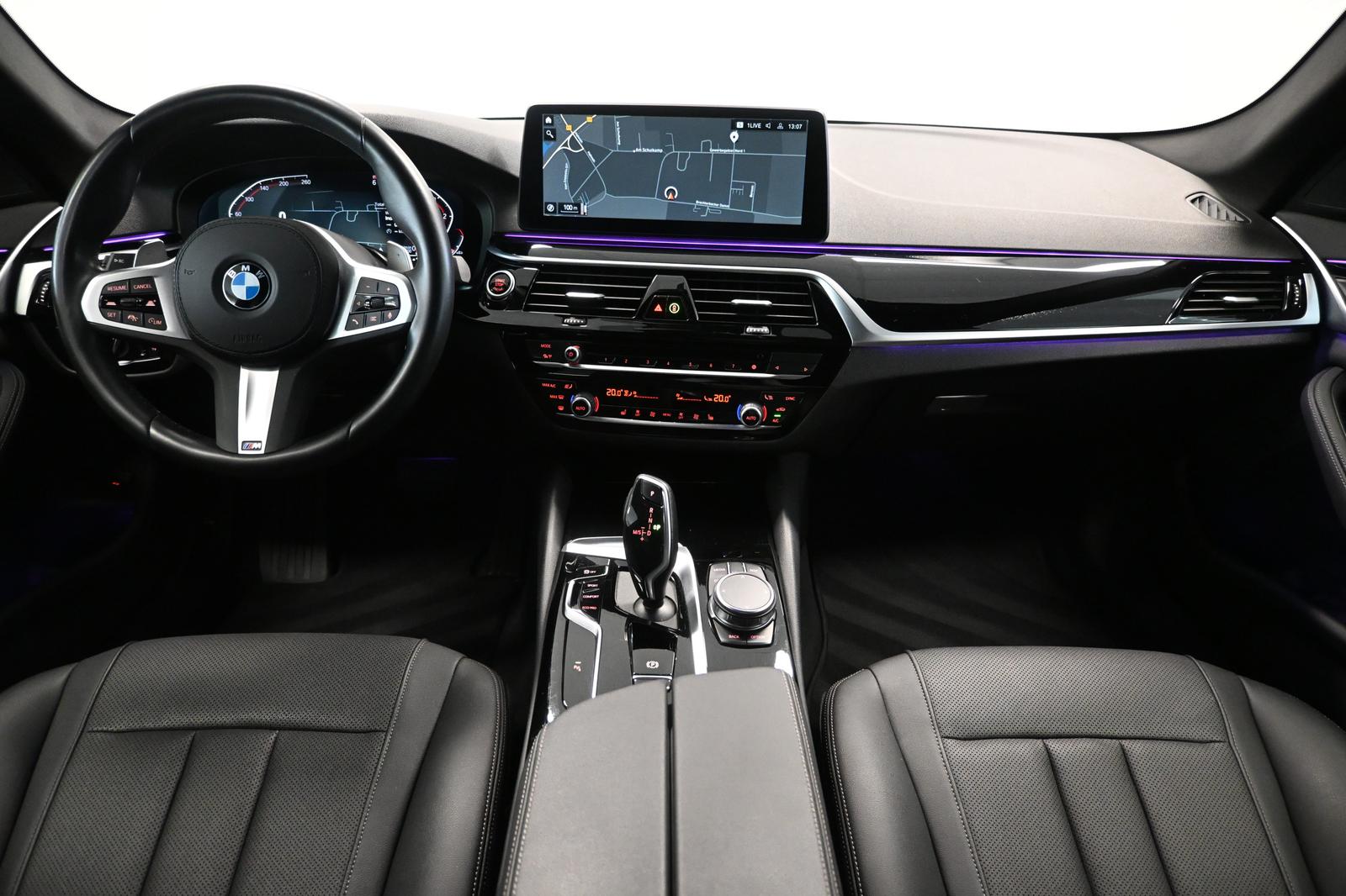 BMW 530 d *KAMERA*ACC*M LENKRAD*KEYLESS*CARPLAY *LED