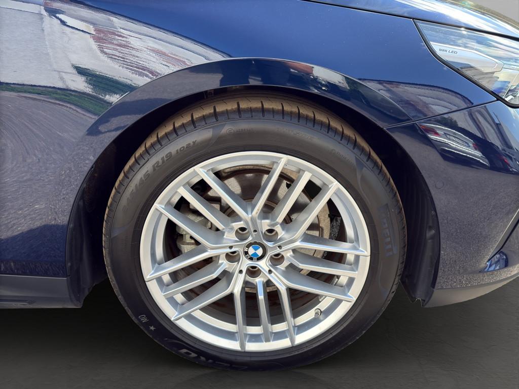 BMW 530e Lim. HYBRID LED NAVI HUD PANO ACC 360° 19"
