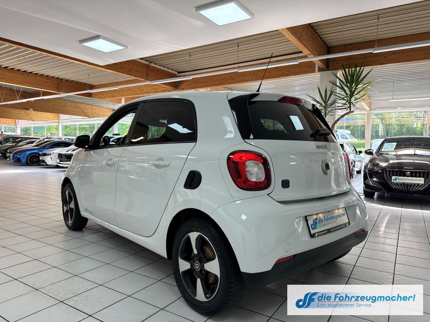 Fahrzeugabbildung Smart forfour electric drive EQ Klimaautom DAB Notbrem
