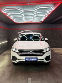 Volkswagen Touareg - 2