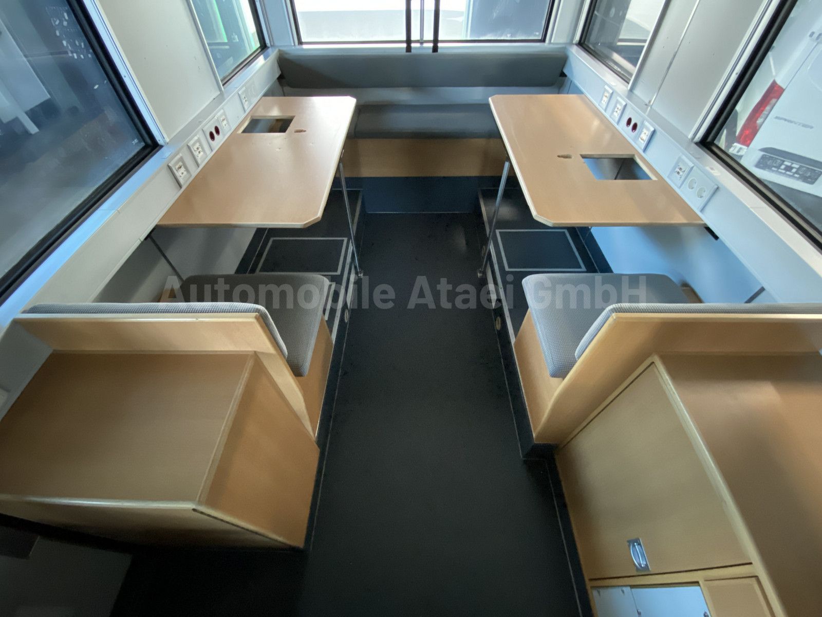Fahrzeugabbildung Mercedes-Benz T2 711D *Behörde/ Camper* ORIGINAL 27.050 KM