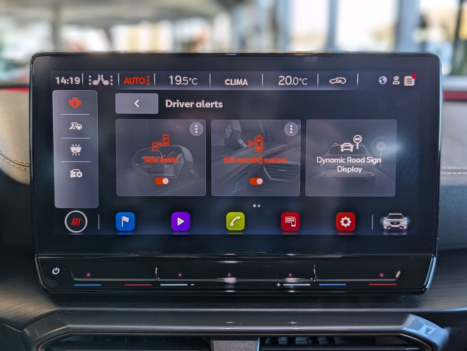 Fahrzeugabbildung CUPRA Formentor 1.5 TSI DSG DCC Full-Link Cam Navi 19"