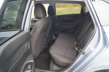 Hyundai i20 1.2 KLIMAAUTOMATIK-ALU16-NAVI-KAMERA-SHZG-