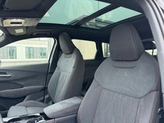 AUDI Q3 TDI SUV S-LINE /PANO/ALCANTARA AUDI Q3 TDI SUV S-LINE /PANO/ALCANTARA