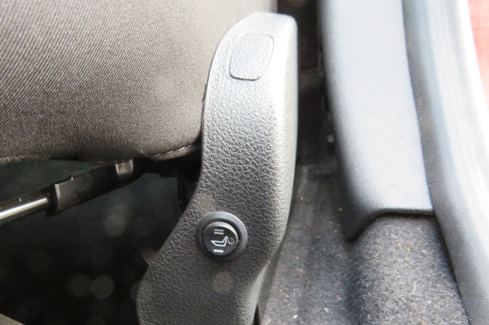 Fahrzeugabbildung Dacia Sandero Stepway NAVI SITZH. GRA PDC +KAMERA 1.HD