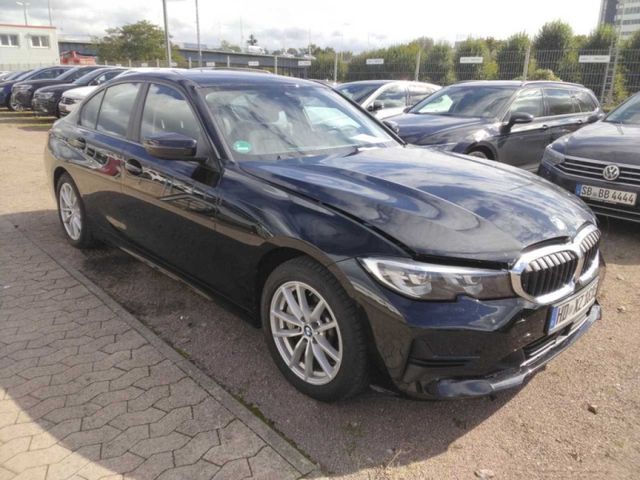 BMW 330 e Advantage Harman/Kardon AHK ACC Navi R.Cam