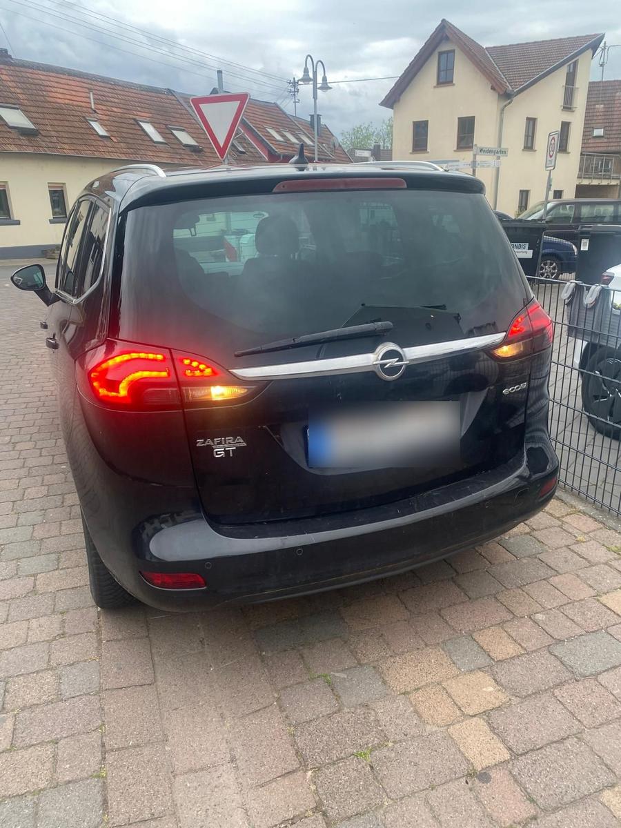Opel Zafira tourer 2014 — interior
