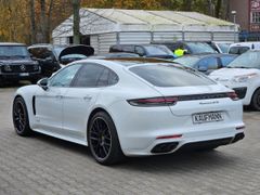 Fahrzeugabbildung Panamera GTS Luftfederung AD Niveau El. Panodach