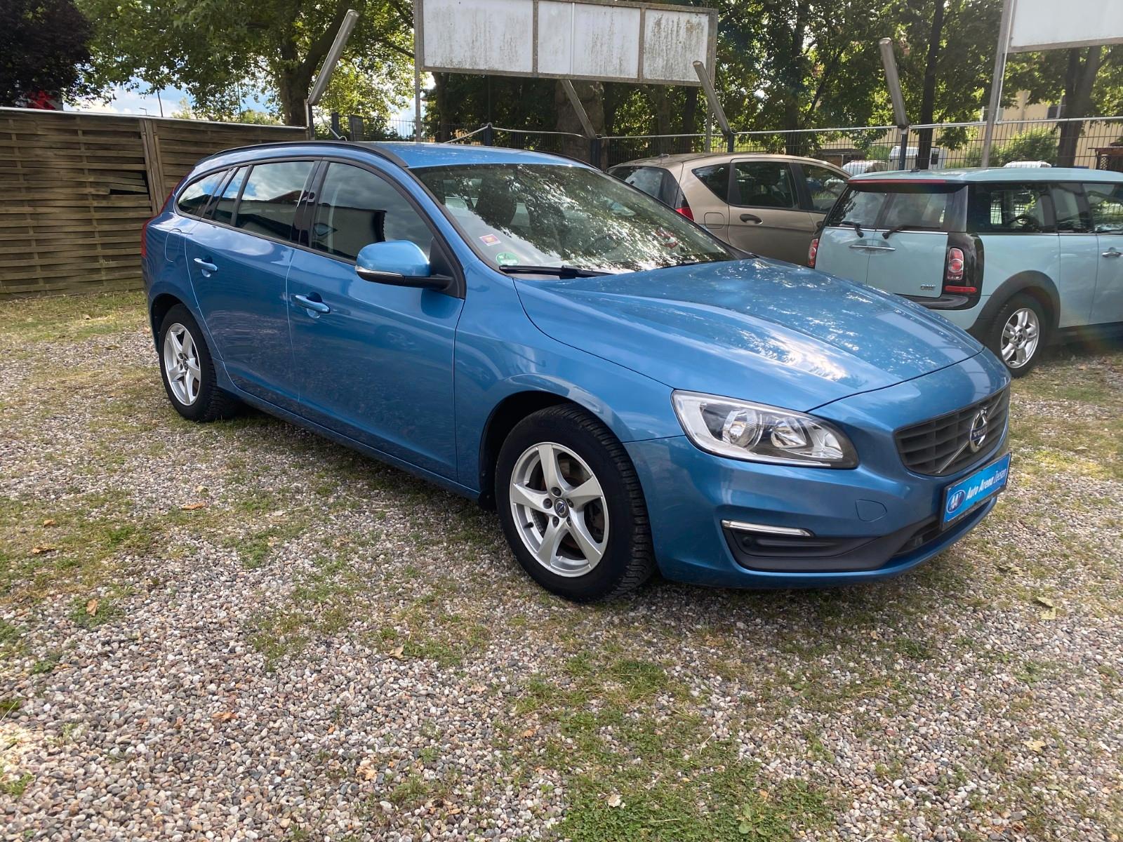 Volvo V60 Kombi Kinetic Top Top Zustand.
