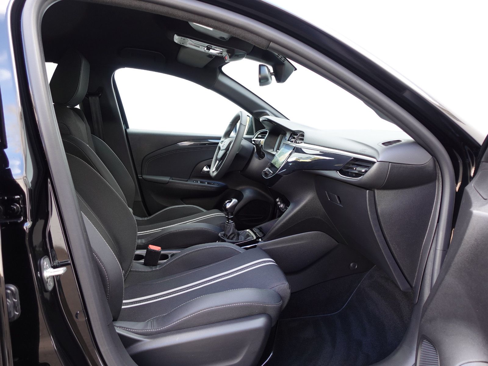 Fahrzeugabbildung Opel Corsa GS 1.2T,Navi,Kamera,Sitzhzg,Allwetter,LED