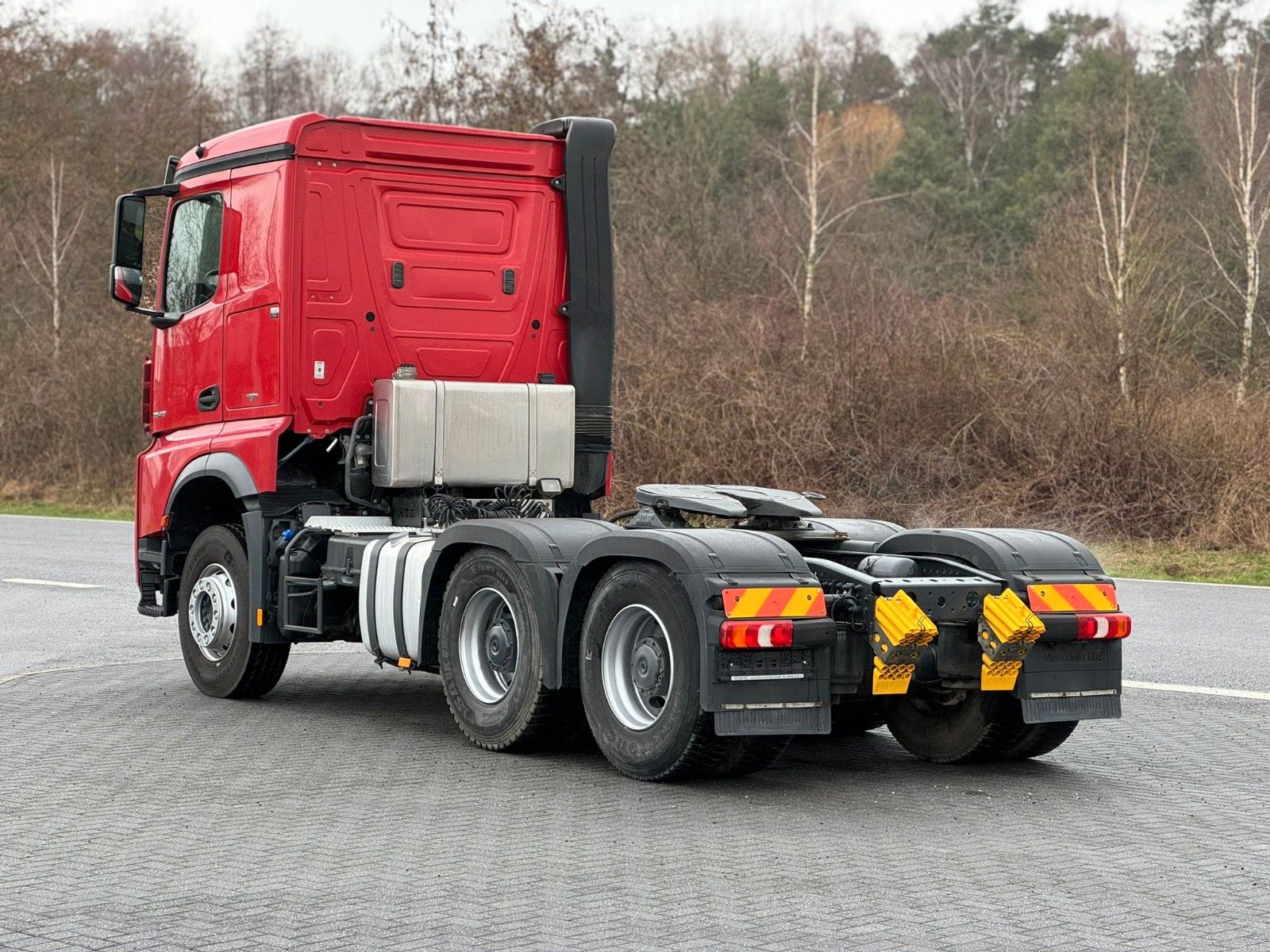 Fahrzeugabbildung Mercedes-Benz Arocs 2645 6x4 SZM Kipphydraulik