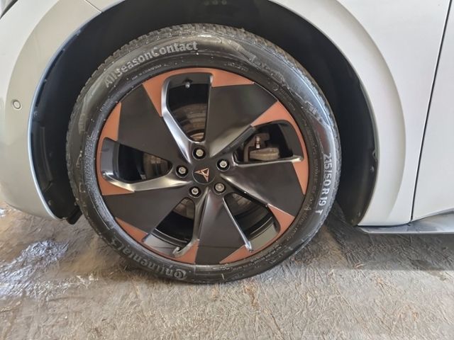 Fahrzeugabbildung CUPRA Born 170 KW LED DAB NAVI SHZ ACC KAMERA PDC ALU