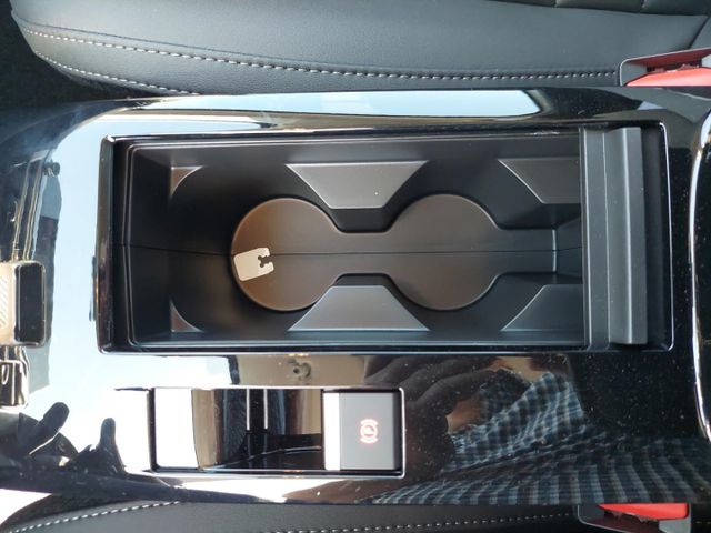 Citroën C4 Max PT130 AT °HUD°Navi°Leder°360°RFK°LED°SHZ°