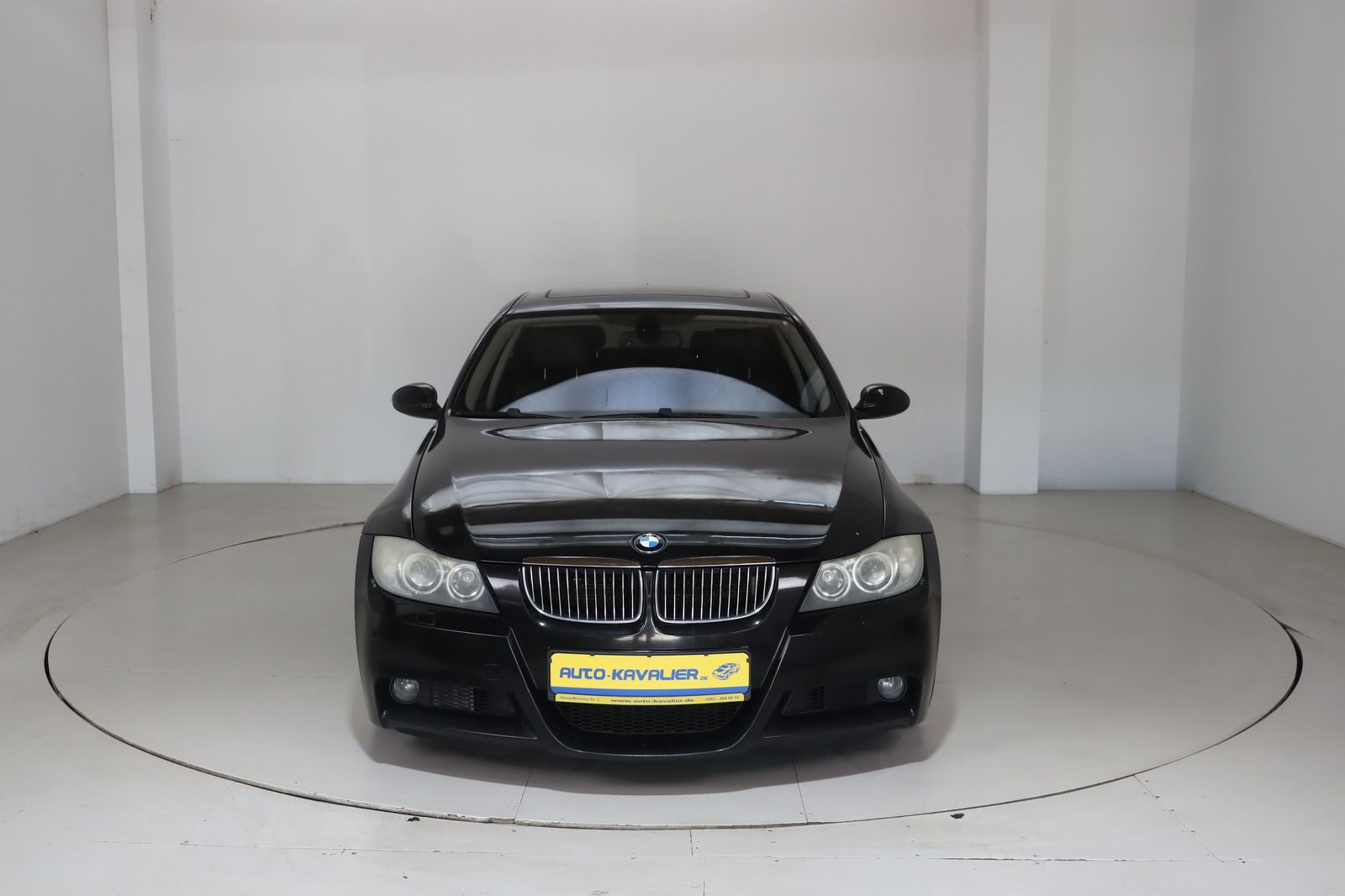 Fahrzeugabbildung BMW 325 i * Xenon * SD * Leder