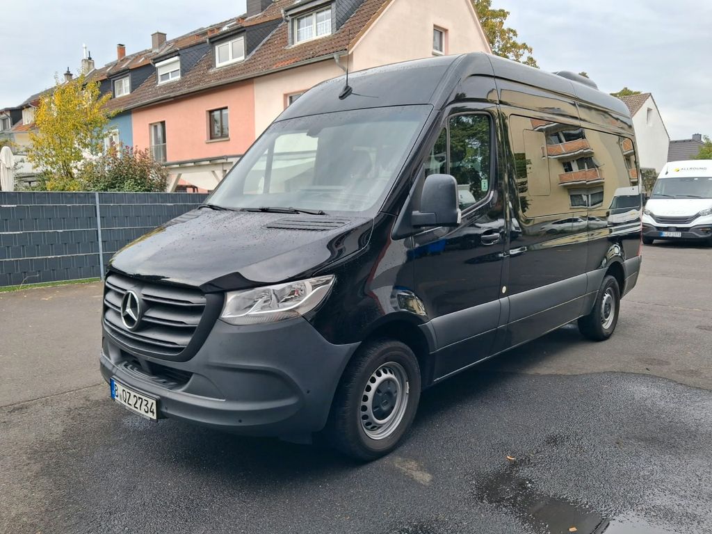 Image of Mercedes-Benz Sprinter
