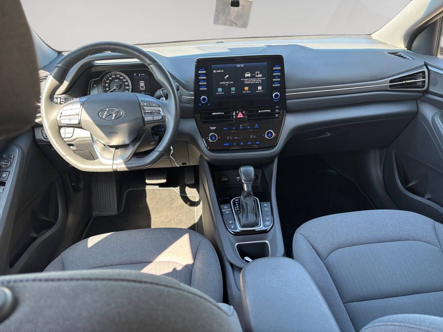 Fahrzeugabbildung Hyundai IONIQ Facelift PLUG IN Hybrid TREND-Paket