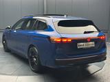 Volkswagen Passat Variant 4Motion R-Line/Black Style*PANORA - Volkswagen Passat Variant: Blau