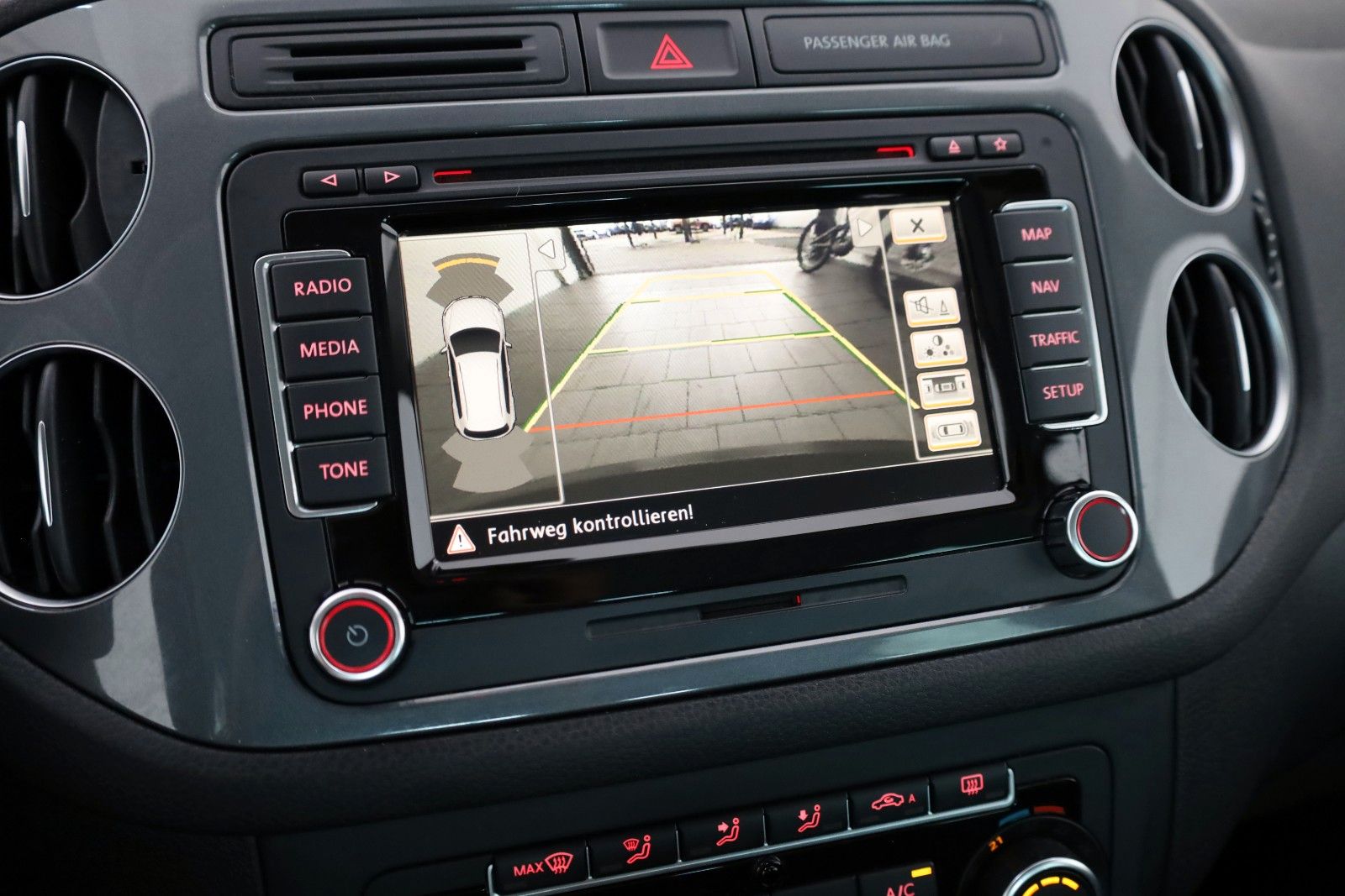 Fahrzeugabbildung Volkswagen Tiguan Sport&Style Alcantara,Navi,Xenon,Kamera