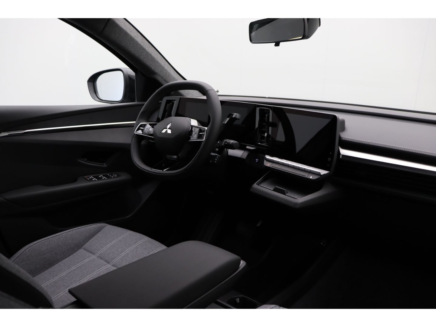 Fahrzeugabbildung Mitsubishi Eclipse Cross Diamant Plus 11 KW ACC LED SHZ