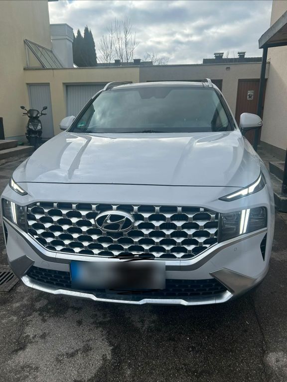 Image of Hyundai SANTA FE