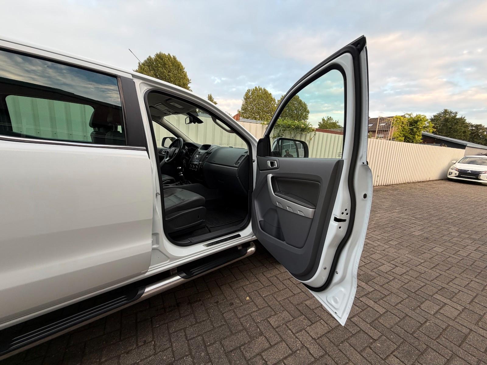 Ford Ranger Limited Double Cabine 4x4 2.2 TDCi 150 ch – BVM – Cuir – Attelage