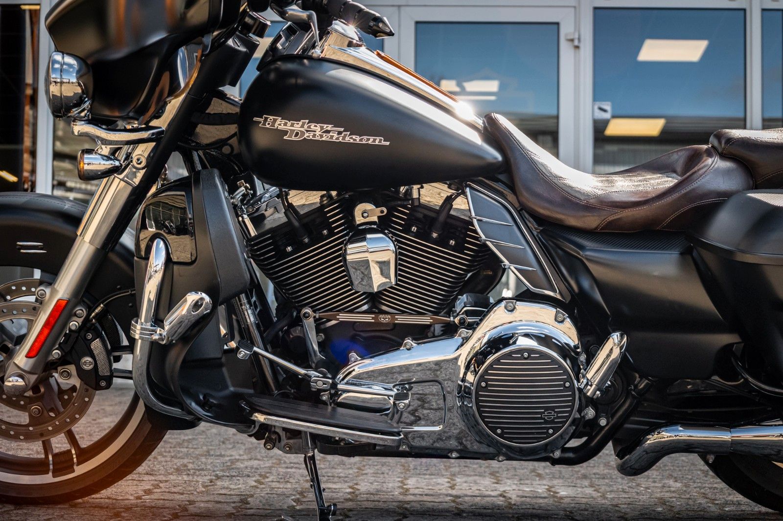 Fahrzeugabbildung Harley-Davidson Street Glide FLHX - JEKILL & HYDE -