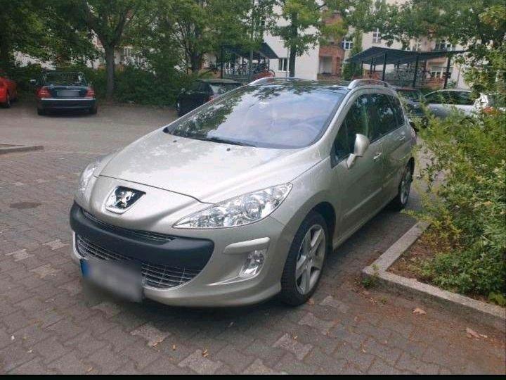 Peugeot 308 2009 — rear view
