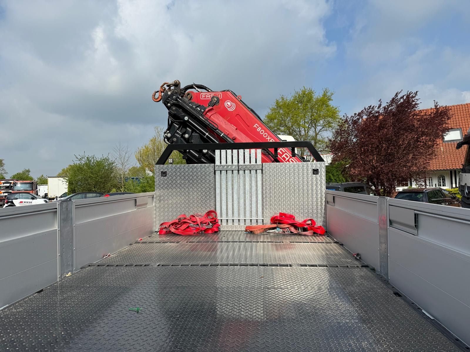 Fahrzeugabbildung MAN 35.520 8x4 Kran Fassi F800, OHNE ABSTÜTZÜBERWACH