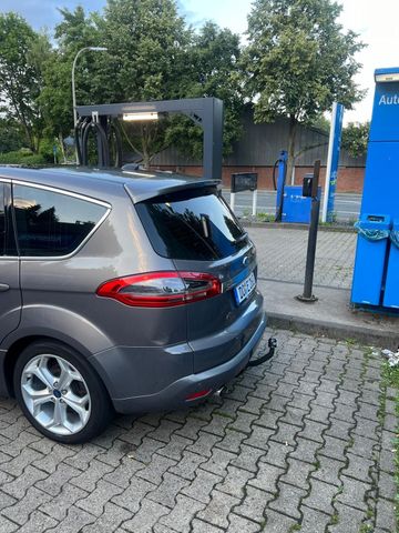 Ford S-Max Titanium S