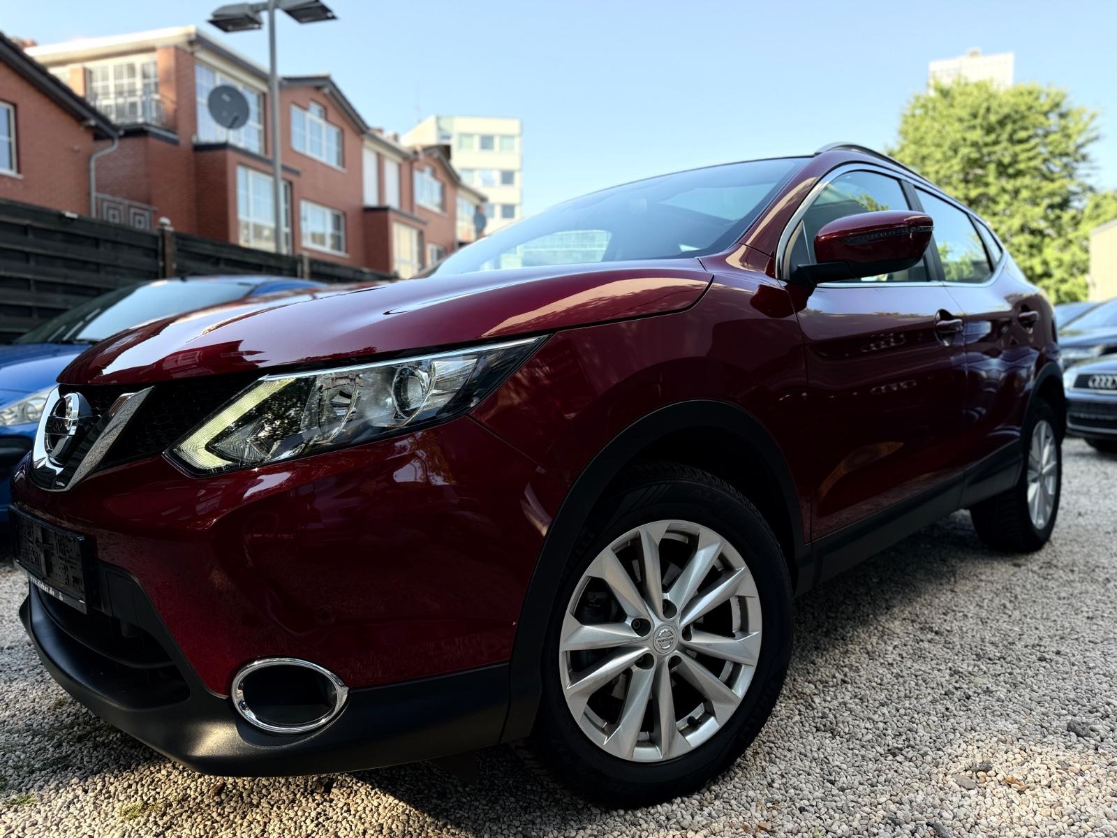 Nissan Qashqai 1.2 Acenta/85TKM/R-CAM/NAVI/PANO/SHZ*TOP