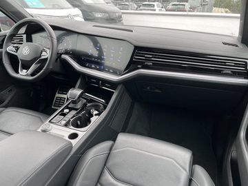 Volkswagen Touareg - 6